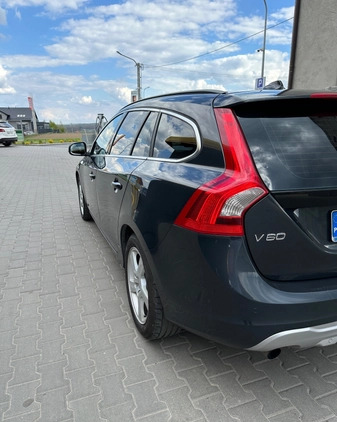 Volvo V60 cena 32500 przebieg: 248000, rok produkcji 2011 z Rypin małe 277